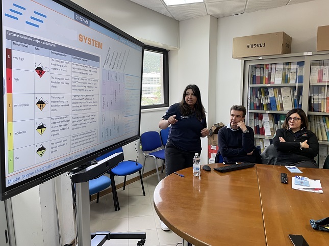 Futuri meteorologi in formazione presso l’agenzia