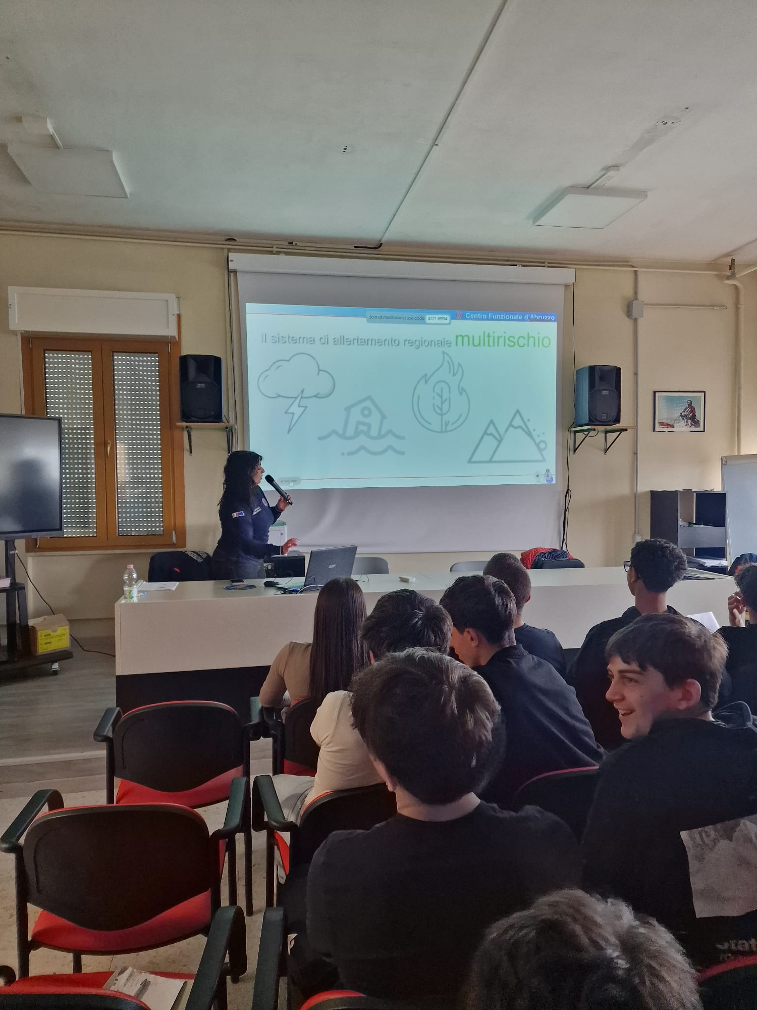 L’Agenzia di Protezione Civile della Regione Abruzzo incontra gli studenti del primo anno del Liceo Scientifico “Andrea Bafile” – L’Aquila