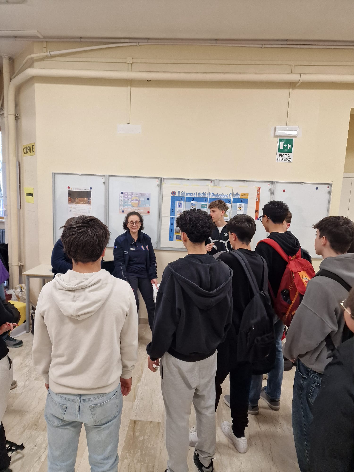 L’Agenzia di Protezione Civile della Regione Abruzzo incontra gli studenti del primo anno del Liceo Scientifico “Andrea Bafile” – L’Aquila