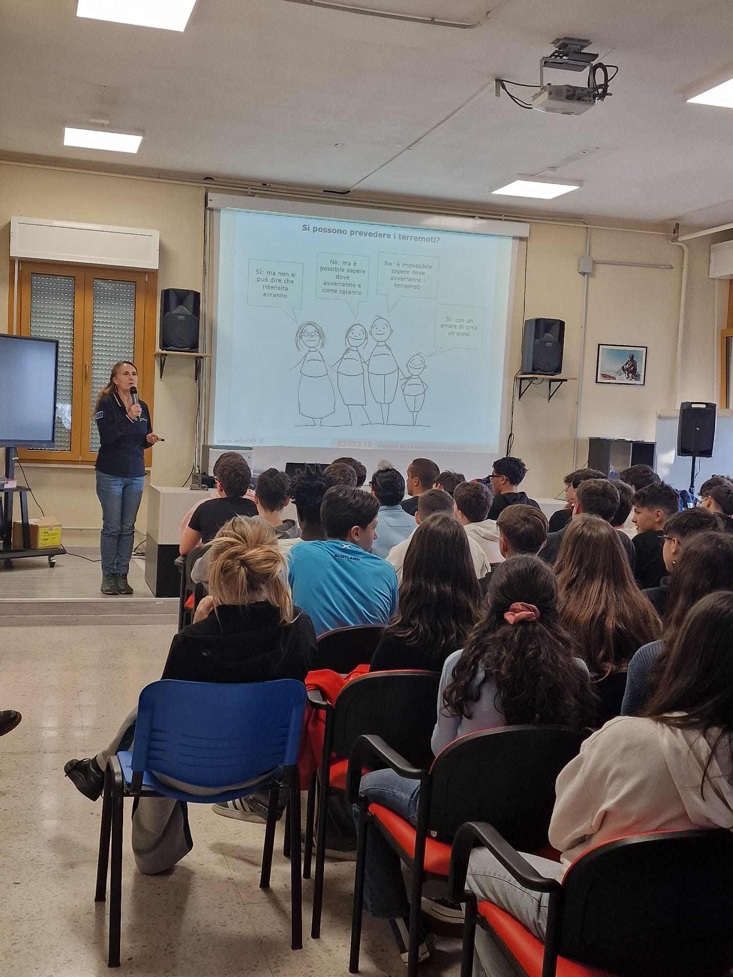 L’Agenzia di Protezione Civile della Regione Abruzzo incontra gli studenti del primo anno del Liceo Scientifico “Andrea Bafile” – L’Aquila